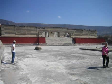 Façade du groupe des colonnes de Mitla, Oaxaca, Mexique