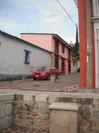 Le barrio Xochimilco, Oaxaca, Mexique (La maison rose est celle de l’atelier Don Chepe)