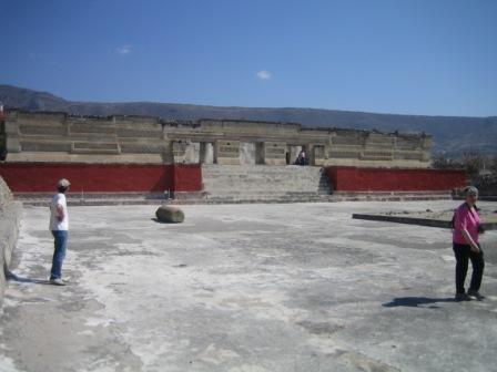 Patio du groupe des colonnes de Mitla, Oaxaca