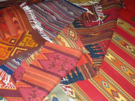 Exemples de tapis produits a Teotitlan Del Valle, Oaxaca, Mexique