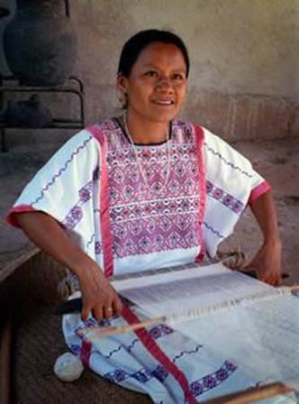 Costume typique de la tribu Amuzgo, Oaxaca, Mexique