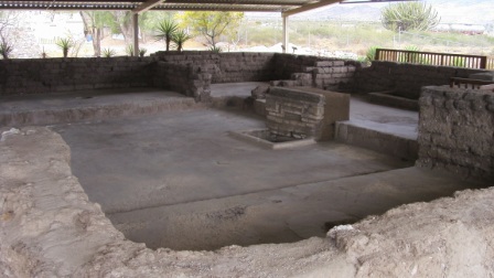 Entrée de la tombe Zapotèque de la résidence 190 de Lambityeco, Oaxaca, Mexique