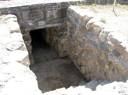 Tombe de Monte Alban, à ne pas confondre avec les tunnels. Oaxaca, Mexique
