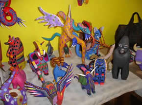 Alebrijes, figurines de bois peintes de Oaxaca