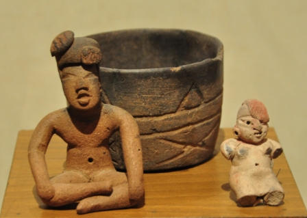 Figurines et bol préclassiques de Oaxaca, Mexique