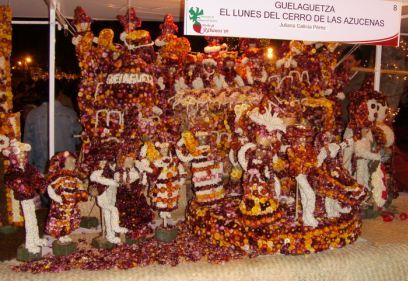 La guelaguetza en fleurs éternelles pour la nuit des radis de Oaxaca, Mexique