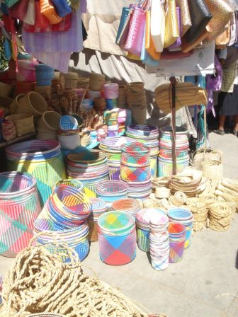 Le marché d’Ocotlan de Morelos, vendeurs de paniers de palme tréssée