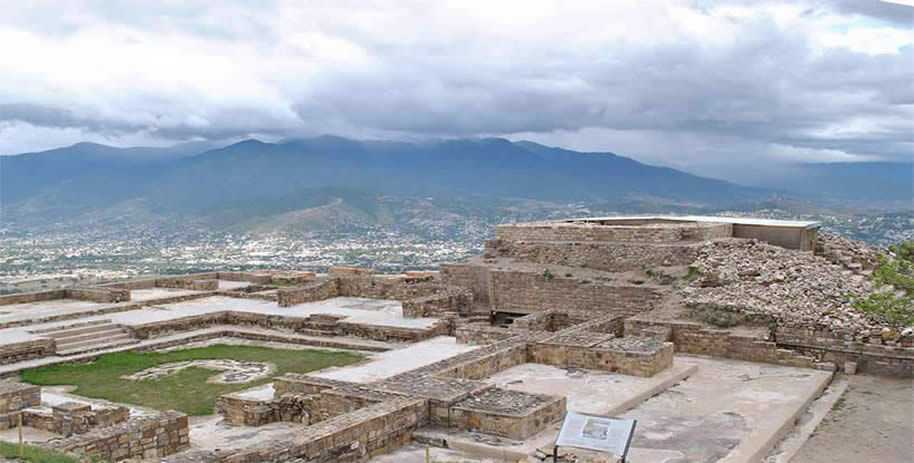 Vue du site archéologique d'Atzompa, Oaxaca, Mexique
