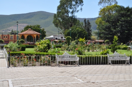 La place principale du village du Tule, Oaxaca, Mexique