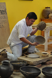 La fabriquation de la ceramique noire a San Bartolo Coyotepec, Oaxaca, Mexique