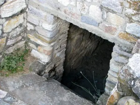 Une des tombes simples de Dainzú. Oaxaca, Mexique