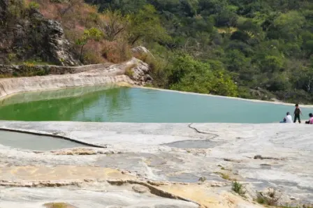 La deuxième piscine de Hierve el Agua, Oaxaca, Mexique