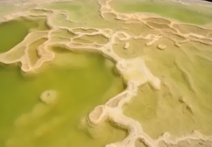 Concrétions naturelles dans la piscine secondaire de Hierve el Agua, Oaxaca, Mexique