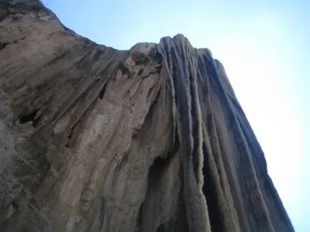 La seconde cascade pétrifiée vue d’en bas, Oaxaca, Mexique