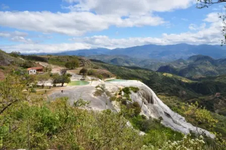 La cascade de l’esplanade principale de Hierve el Agua, Oaxaca, Mexique