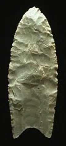 Pointe de projectile de type Clovis.