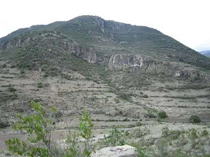 Le paysage de San Pablo Villa de Mitla qui renferme de nombreuses grottes occupées pendant la période archaïque