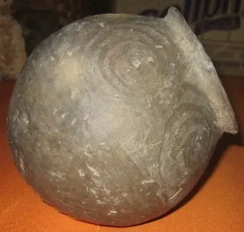 Pot de la phase Chila de la culture zapotèque (1200-1521)