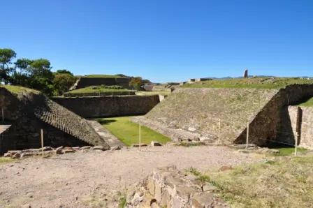 Le jeu de balle de Monte Albán, Oaxaca, Mexique