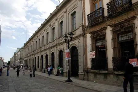 La rue piétonne d’Alcalá de Oaxaca, Mexique