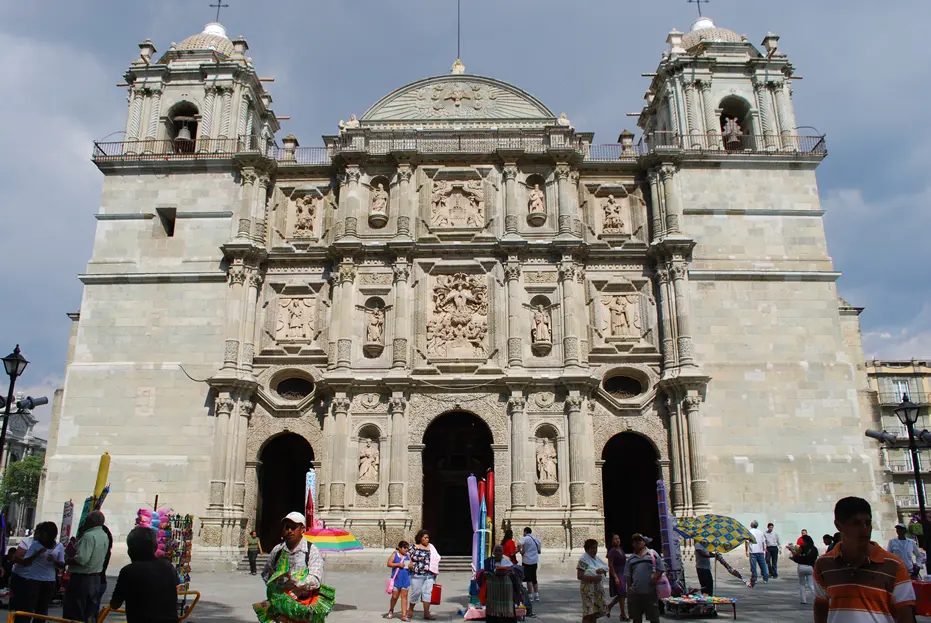 Façade de la cathédrale de Oaxaca de Juárez, Mexique