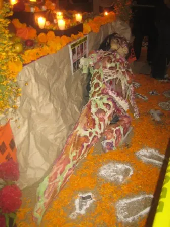 Autel des morts au panthéon de Oaxaca, Mexique