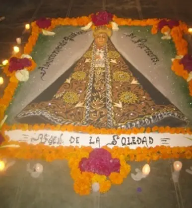 Tapis des morts au panthéon de Oaxaca, Mexique