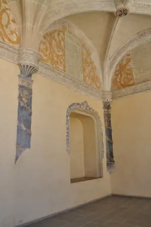 Décoration de la galerie autour du patio d’entrée du Musée de Santo Domingo, Oaxaca, Mexique