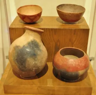 Pots et bols précolombiens de la période Preclassique de Oaxaca, Mexique