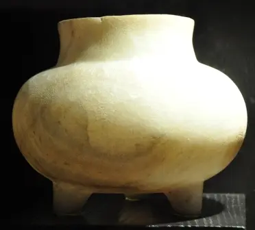 Pot en onyx de la tombe 7 de Monte Albán, Oaxaca, Mexique