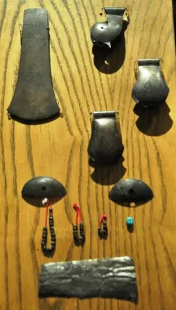 Bijoux en argent de la tombe 7 de Monte Albán, Oaxaca, Mexique