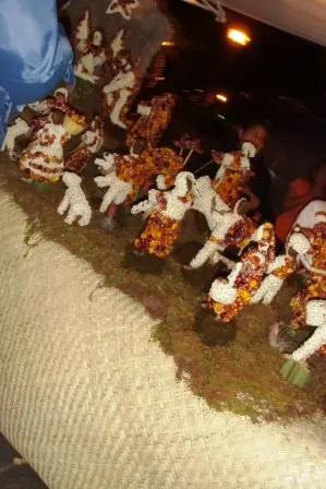 Scène en fleurs éternelles pour la Nuit des Radis de Oaxaca, Mexique