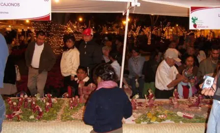 Scènes en radis pour la Nuit des Radis de Oaxaca, Mexique