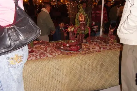 Scène en radis pour la Nuit des Radis de Oaxaca, Mexique