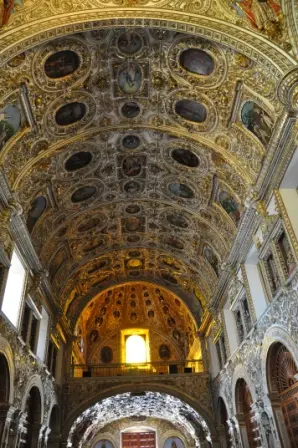 Intérieur du temple Santo Domingo de Oaxaca, Mexique