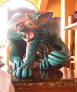 Alebrije de l’atelier Jacobo et María Ángeles de San Martín Tilcajete, Oaxaca, Mexique