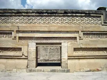 Porte du patio intérieur de la résidence du grand prêtre de Mitla