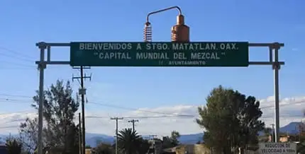 Entrée du village de Santiago Matatlán, Oaxaca, Mexique