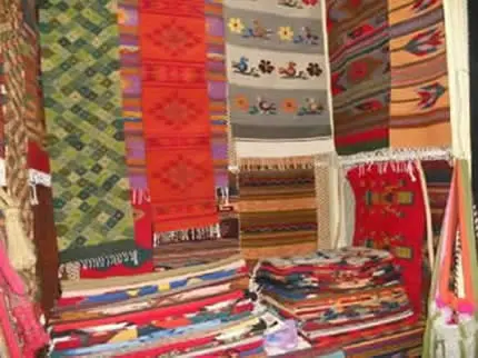 Exemples de tapis produits à Teotitlan del Valle, Oaxaca, Mexique
