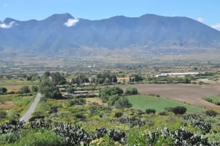 La Vallée de Tlacolula prise depuis le site zapotèque de Yagul, Oaxaca, Mexique