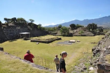Le patio 4, ensemble de pyramides du site zapotèque de Yagul, Oaxaca, Mexique